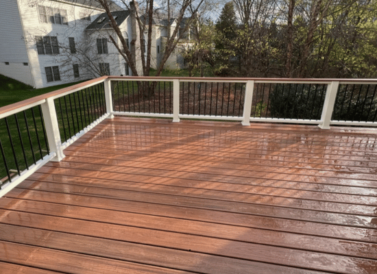 Image: Deck with Railing